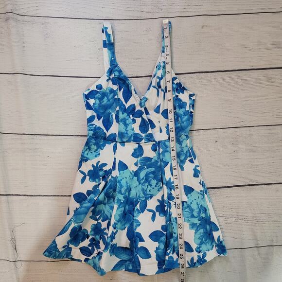 MinkPink Size XS	Blueberry Bloom Ivory and Blue Floral Print Romper Pleated - Picture 4 of 12
